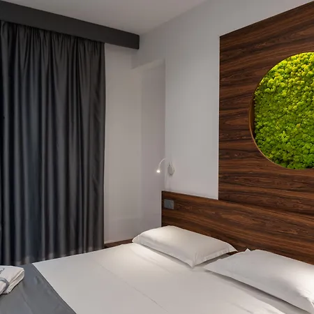 Rakel Bed & Breakfast 4*
