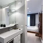 Rakel Bed & Breakfast 4*